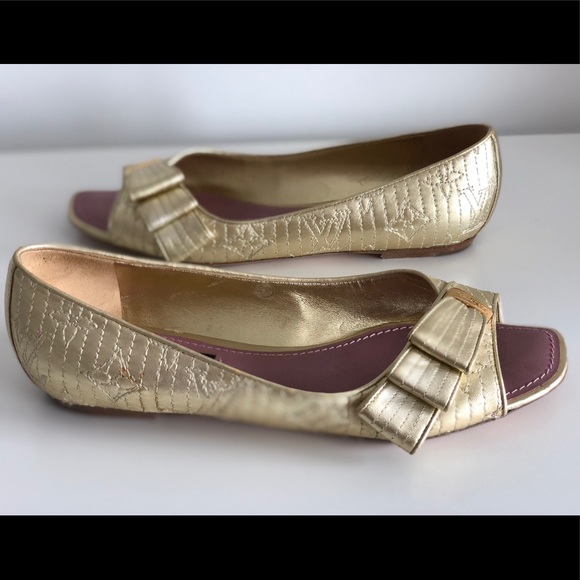 Louis Vuitton Shoes - LOUIS VUITTON METALLIC LEATHER FLATS
SIZE 36